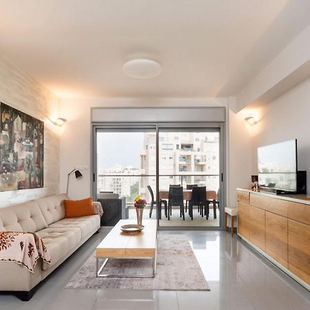 Urban Gem With Outdoor Lounge By Sea N' Rent Apartment Tel Aviv Bagian luar foto