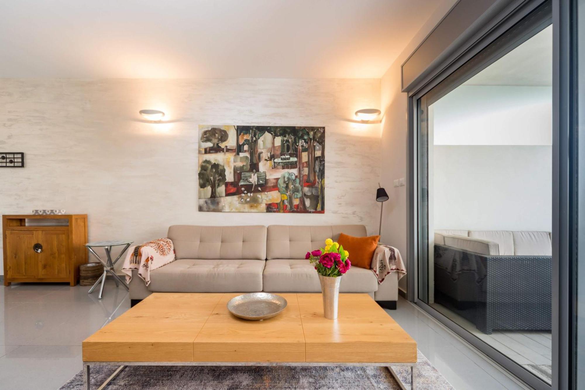 Urban Gem With Outdoor Lounge By Sea N' Rent Apartment Tel Aviv Bagian luar foto